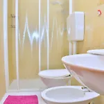 Enjoy Our Colorful Flat With Sea View - Beahost Lägenhet *