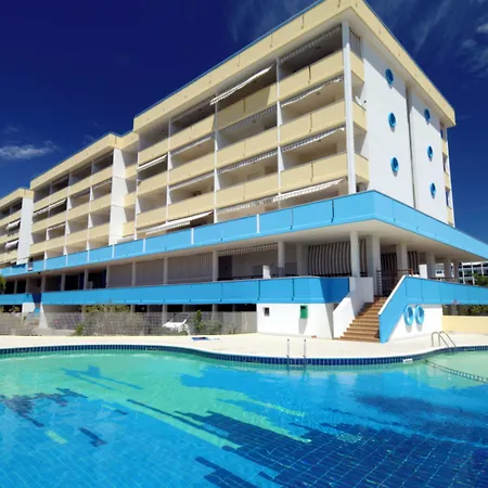 Enjoy Our Colourful Flat With Side Sea View *