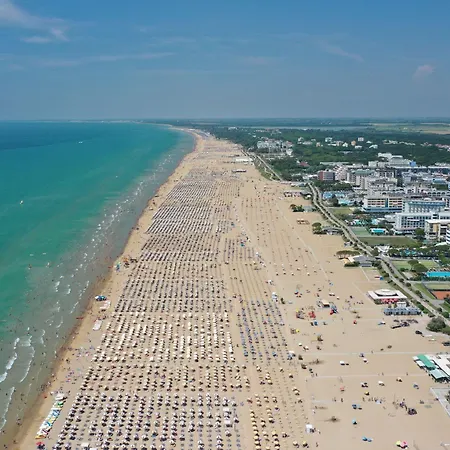 Enjoy Our Colourful Flat With Side Sea View * Bibione