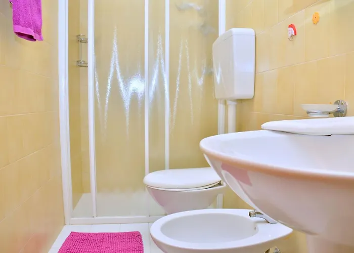 Enjoy Our Colorful Flat With Sea View - Beahost Apartment