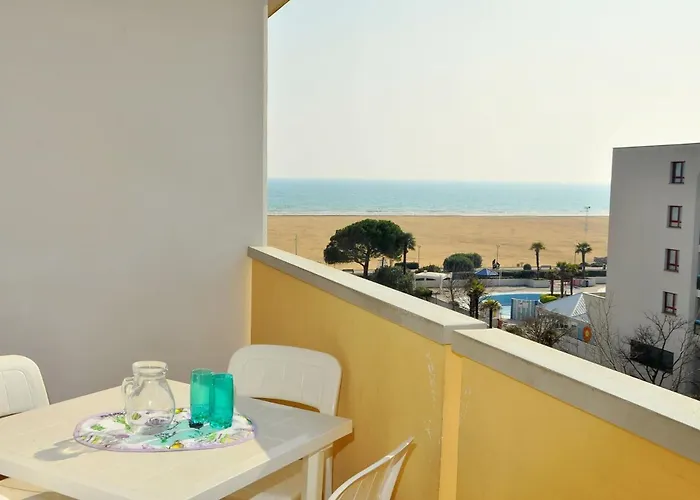 Enjoy Our Colorful Flat With Sea View - Beahost Apartment